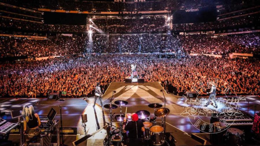 Guns N’ Roses Fires up Fans with a Reunion Tour